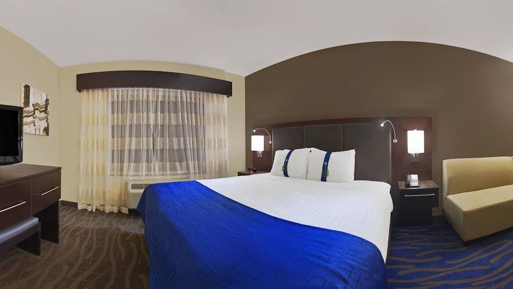 Holiday Inn Hotel & Suites Northwest San Antonio By Ihg Exterior photo