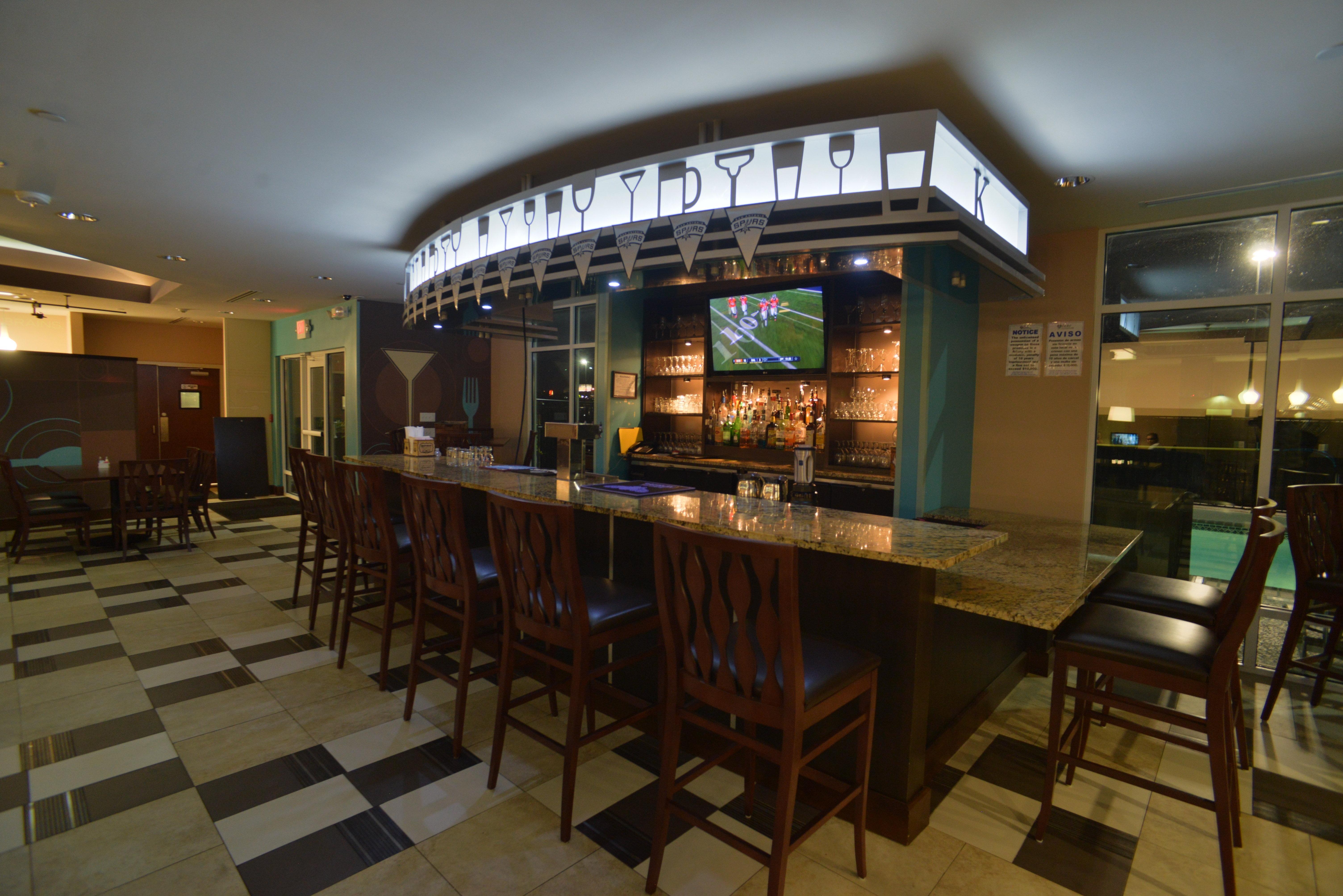 Holiday Inn Hotel & Suites Northwest San Antonio By Ihg Exterior photo