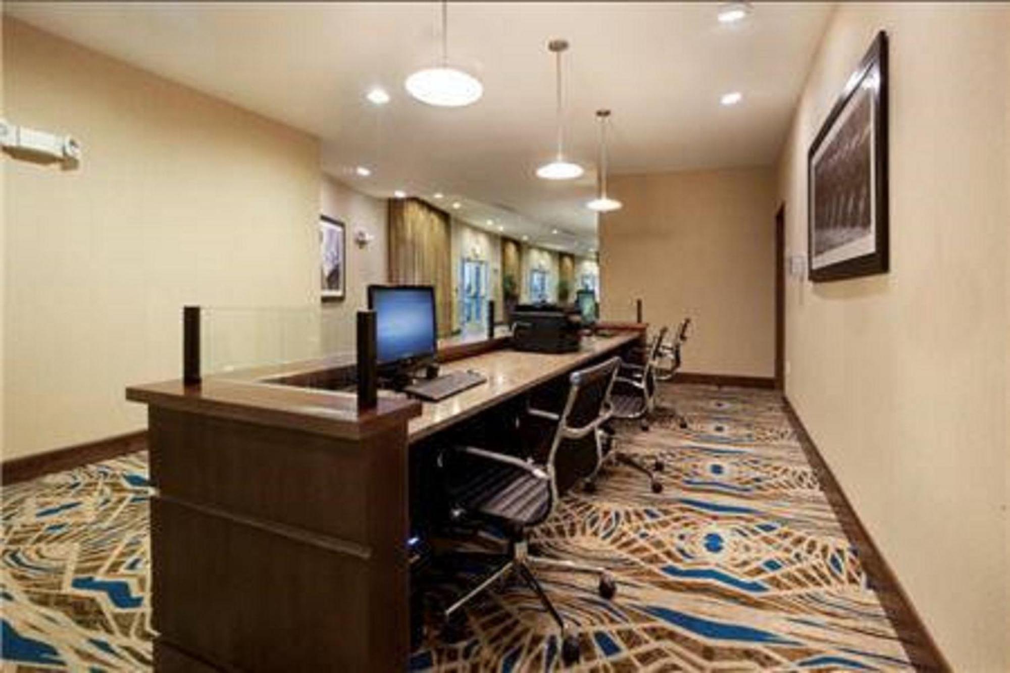 Holiday Inn Hotel & Suites Northwest San Antonio By Ihg Exterior photo